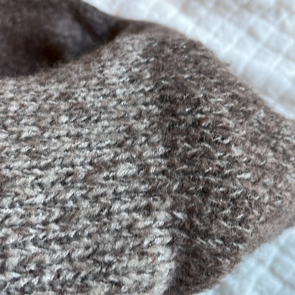 Colorblock sweater - Picture 3 of 3